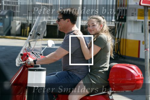 Amsterdam 22 april 2018
Martijn Krabbe met zijn dochter Michelle op de vespa scooter.