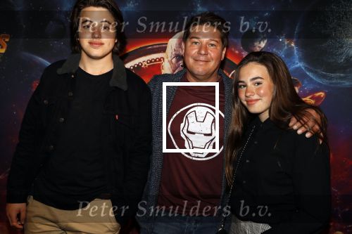 Amsterdam 24 april 2018
Premiere Avengers in pathe Arena. Martijn Krabbe met zoon Bickel en dochter Michelle