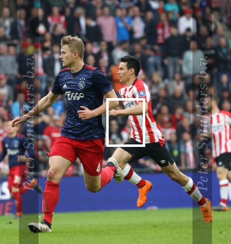 Eindhoven, 15 April 2018
PSV-AJAX, eindstand 3-0 en Landskampioen Seizoen 2017-2018
 Matthijs de Ligt