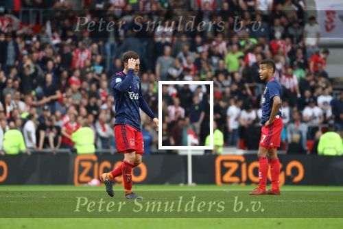 Eindhoven, 15 April 2018
PSV-AJAX, eindstand 3-0 en Landskampioen Seizoen 2017-2018
Max Wober krijgt een rode kaart
