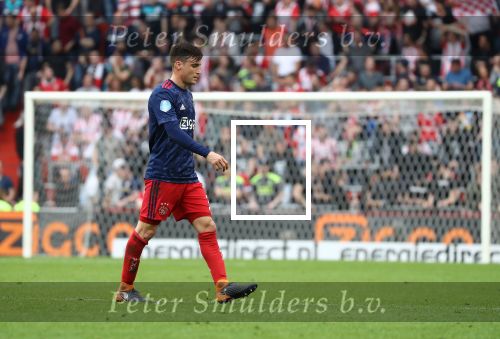Eindhoven, 15 April 2018
PSV-AJAX, eindstand 3-0 en Landskampioen Seizoen 2017-2018
Max Wober krijgt een rode kaart