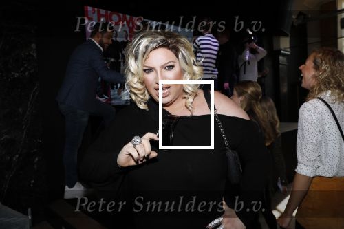 Amsterdam 25 september 2018
Presentatie lâ€™Homo van het blad Linda in Hotel Arena. Linda de Mol reikt het eerste exemplaar uit aan Erwin Olaf Hans v Manen en Hans Klok . Mayday