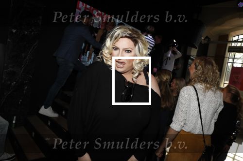 Amsterdam 25 september 2018
Presentatie lâ€™Homo van het blad Linda in Hotel Arena. Linda de Mol reikt het eerste exemplaar uit aan Erwin Olaf Hans v Manen en Hans Klok . Mayday
