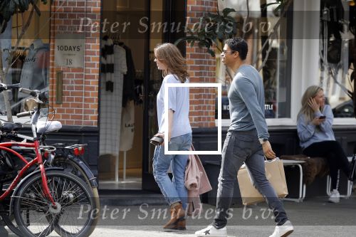Amsterdam 10 april 2018 
Michael Reiziger met zijn vrouw Anemone in Amsterdam zuid
