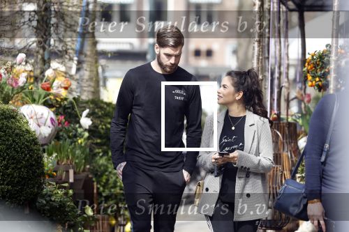 Amsterdam 10 april 2018
Monica Geuze ( zwanger) met haar vriend Lars Veldwijk op de cornelis schuytstraat
