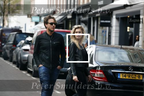 Amsterdam 23 april 2018
Nicolette v Dam met man Bas Smit op de pc hooftstraat.