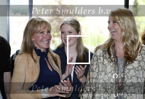 Amsterdam 25 september 2018
Presentatie lâ€™Homo van het blad Linda in Hotel Arena. Linda de Mol reikt het eerste exemplaar uit aan Erwin Olaf Hans v Manen en Hans Klok . Linda met manager Xenia Kasper en dochter Noa Vahle
