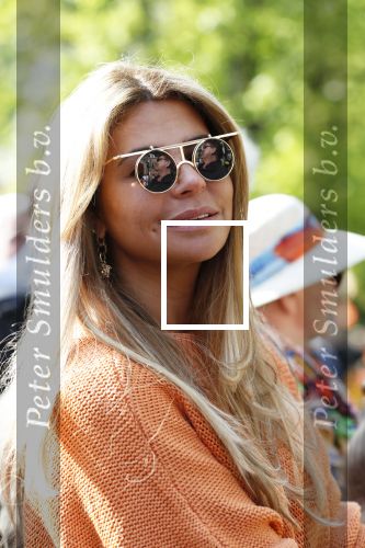 Groningen 27 april 2018
Koningsdag in Groningen met Koning Willem Alexander Koningin Maxima prinses Amalia Arian Alexia . Verder ook aanwezig Prins Maurits Prinses Marilene Prins Bernhard Prinses Annette Prins Floris Prinses Aimee en prins Pieter Christiaan. Olcay Gulsen