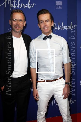 Amsterdam 18 april 2018
Premiere matchmaker in Tuschinski met oa Georgina Verbaan, Ariane Schluter, Benja Bruijning, Loes Luca en Eva van de Wijdeven . Patrick Martens met een vriend