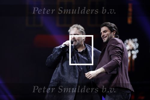 Amsterdam 14 april 2018
Heel holland zingt Hazes in het ziggo dome met oa Andre Hazes Jr Jeroen v d Boom Xander de Buisonje Roxeanne Hazes (zwanger) Peter Beense Trijntje Oosterhuis Danny de Munk Silver Metz en Barry Hay.