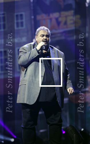 Amsterdam 14 april 2018
Heel holland zingt Hazes in het ziggo dome met oa Andre Hazes Jr Jeroen v d Boom Xander de Buisonje Roxeanne Hazes (zwanger) Peter Beense Trijntje Oosterhuis Danny de Munk Silver Metz en Barry Hay.
