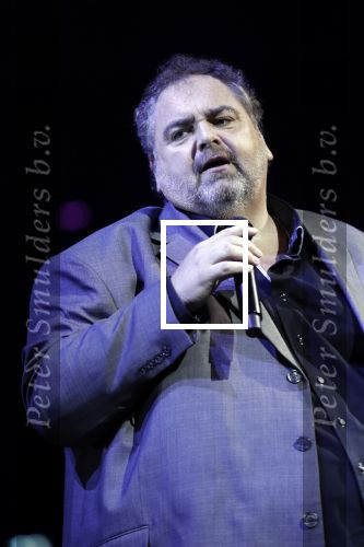 Amsterdam 14 april 2018
Heel holland zingt Hazes in het ziggo dome met oa Andre Hazes Jr Jeroen v d Boom Xander de Buisonje Roxeanne Hazes (zwanger) Peter Beense Trijntje Oosterhuis Danny de Munk Silver Metz en Barry Hay.