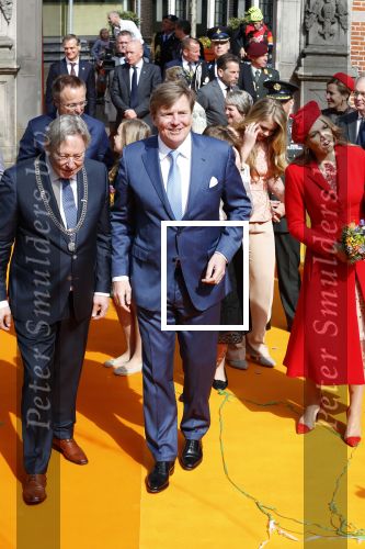 Groningen 27 april 2018
Koningsdag in Groningen met Koning Willem Alexander Koningin Maxima prinses Amalia Arian Alexia . Verder ook aanwezig Prins Maurits Prinses Marilene Prins Bernhard Prinses Annette Prins Floris Prinses Aimee en prins Pieter Christiaan.