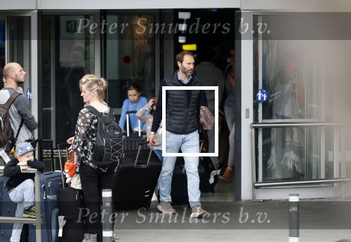 Ibiza 28 april 2018
Prinses Margarita met haar man Tjalling ten Cate en hun dochters Paola en Julia op het viegveld van ibiza