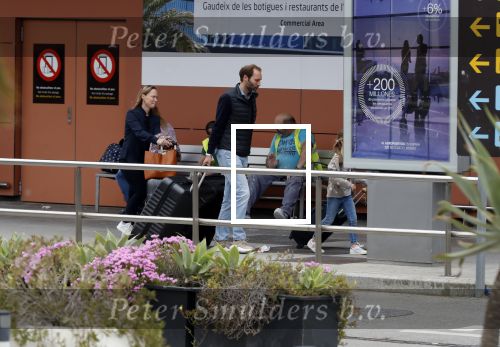 Ibiza 28 april 2018
Prinses Margarita met haar man Tjalling ten Cate en hun dochters Paola en Julia op het viegveld van ibiza