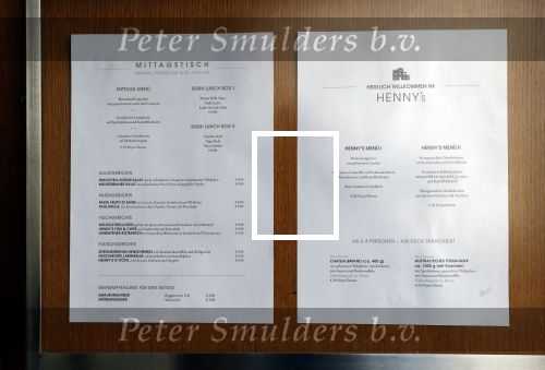 Hamburg 13 april 2018
Sylvie Meis viert haar 40e verjaardag oa met haar vader en moeder en haar broer Daniel. Ze gingen smiddags lunchen in Restaurant Hennyâ€™s en s avonds was het feest in hotel Radisson Blue in Hamburg.
