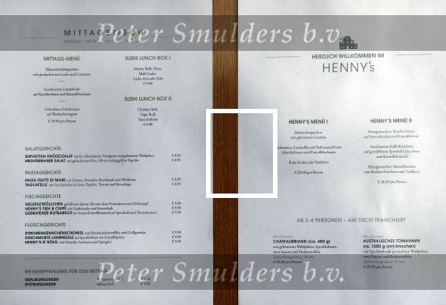 Hamburg 13 april 2018
Sylvie Meis viert haar 40e verjaardag oa met haar vader en moeder en haar broer Daniel. Ze gingen smiddags lunchen in Restaurant Hennyâ€™s en s avonds was het feest in hotel Radisson Blue in Hamburg.