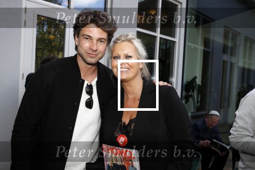 Amsterdam 25 september 2018
Presentatie lâ€™Homo van het blad Linda in Hotel Arena. Linda de Mol reikt het eerste exemplaar uit aan Erwin Olaf Hans v Manen en Hans Klok . Rick Brandsteder en Antoinette Scheulderman
