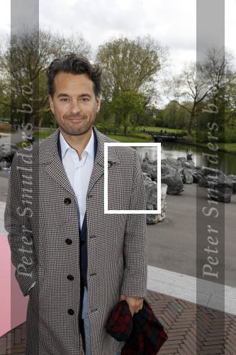 Amsterdam 25 september 2018
Presentatie lâ€™Homo van het blad Linda in Hotel Arena. Linda de Mol reikt het eerste exemplaar uit aan Erwin Olaf Hans v Manen en Hans Klok . Rik v d Westelaken