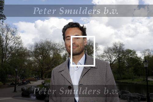 Amsterdam 25 september 2018
Presentatie lâ€™Homo van het blad Linda in Hotel Arena. Linda de Mol reikt het eerste exemplaar uit aan Erwin Olaf Hans v Manen en Hans Klok . Rik v d Westelaken