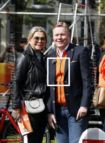 Groningen 27 april 2018
Koningsdag in Groningen met Koning Willem Alexander Koningin Maxima prinses Amalia Arian Alexia . Verder ook aanwezig Prins Maurits Prinses Marilene Prins Bernhard Prinses Annette Prins Floris Prinses Aimee en prins Pieter Christiaan. Ronald en Bartina Koeman