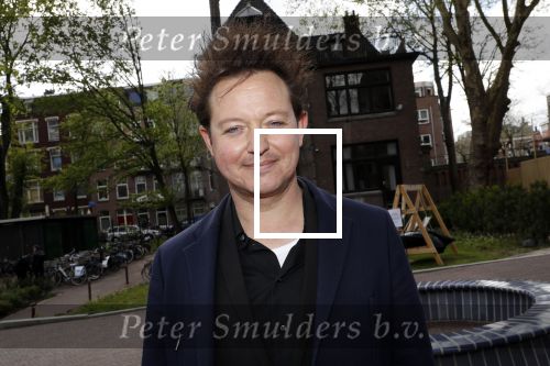 Amsterdam 25 september 2018
Presentatie lâ€™Homo van het blad Linda in Hotel Arena. Linda de Mol reikt het eerste exemplaar uit aan Erwin Olaf Hans v Manen en Hans Klok . Rop Verheijen