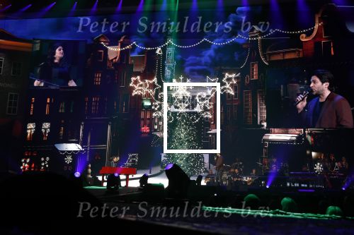 Amsterdam 14 april 2018
Heel holland zingt Hazes in het ziggo dome met oa Andre Hazes Jr Jeroen v d Boom Xander de Buisonje Roxeanne Hazes (zwanger) Peter Beense Trijntje Oosterhuis Danny de Munk Silver Metz en Barry Hay.