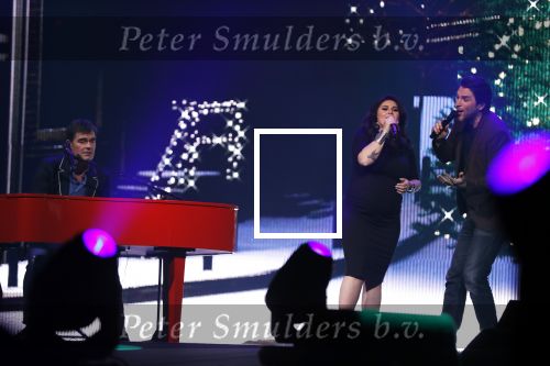 Amsterdam 14 april 2018
Heel holland zingt Hazes in het ziggo dome met oa Andre Hazes Jr Jeroen v d Boom Xander de Buisonje Roxeanne Hazes (zwanger) Peter Beense Trijntje Oosterhuis Danny de Munk Silver Metz en Barry Hay.