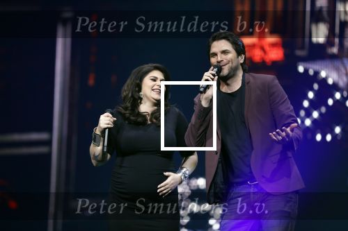 Amsterdam 14 april 2018
Heel holland zingt Hazes in het ziggo dome met oa Andre Hazes Jr Jeroen v d Boom Xander de Buisonje Roxeanne Hazes (zwanger) Peter Beense Trijntje Oosterhuis Danny de Munk Silver Metz en Barry Hay.