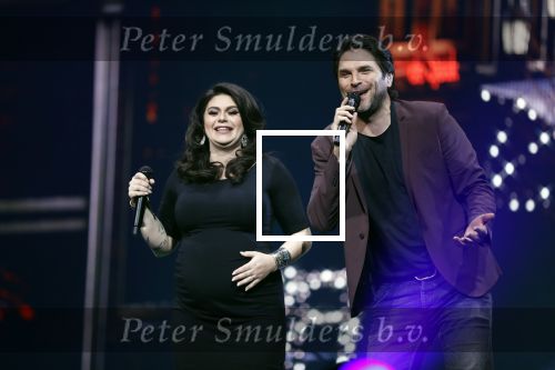 Amsterdam 14 april 2018
Heel holland zingt Hazes in het ziggo dome met oa Andre Hazes Jr Jeroen v d Boom Xander de Buisonje Roxeanne Hazes (zwanger) Peter Beense Trijntje Oosterhuis Danny de Munk Silver Metz en Barry Hay.