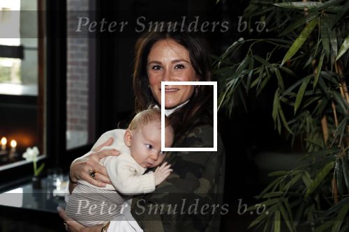 Amsterdam 16 april 2018
Boekpresentatie Fajah Lourens in het conservatorium Hotel. Saar Koningsberger met baby