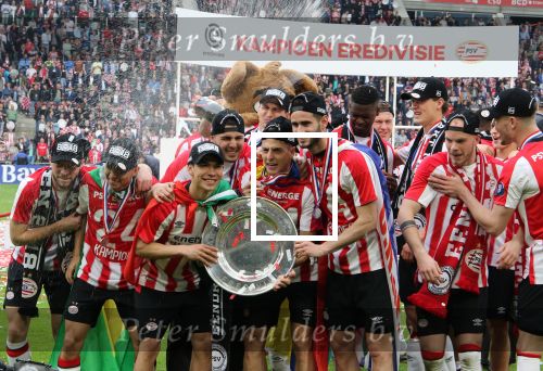 Eindhoven, 15 April 2018
PSV-AJAX, eindstand 3-0 en Landskampioen Seizoen 2017-2018
Santiago Arias