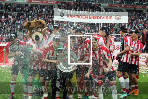 Eindhoven, 15 April 2018
PSV-AJAX, eindstand 3-0 en Landskampioen Seizoen 2017-2018
Santiago Arias