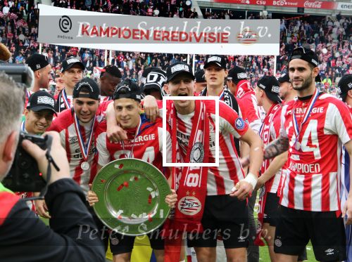 Eindhoven, 15 April 2018
PSV-AJAX, eindstand 3-0 en Landskampioen Seizoen 2017-2018
Santiago Arias