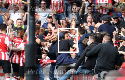 Eindhoven, 15 April 2018
PSV-AJAX, eindstand 3-0 en Landskampioen Seizoen 2017-2018
Santiago Arias