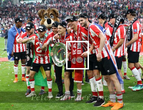 Eindhoven, 15 April 2018
PSV-AJAX, eindstand 3-0 en Landskampioen Seizoen 2017-2018
Santiago Arias