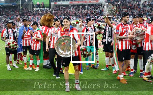 Eindhoven, 15 April 2018
PSV-AJAX, eindstand 3-0 en Landskampioen Seizoen 2017-2018
Santiago Arias