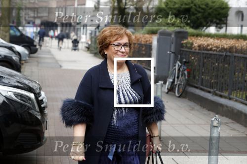 Hamburg 13 april 2018
Sylvie Meis viert haar 40e verjaardag oa met haar vader en moeder en haar broer Daniel. Ze gingen smiddags lunchen in Restaurant Daniel en s avonds was het feest in hotel Radisson Blue in Hamburg. Medium Sarina Bruens