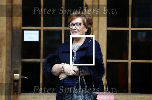 Hamburg 13 april 2018
Sylvie Meis viert haar 40e verjaardag oa met haar vader en moeder en haar broer Daniel. Ze gingen smiddags lunchen in Restaurant Daniel en s avonds was het feest in hotel Radisson Blue in Hamburg. Medium Sarina Bruens