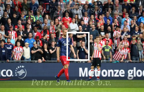 Eindhoven, 15 April 2018
PSV-AJAX, eindstand 3-0 en Landskampioen Seizoen 2017-2018
Siem de Jong krijgt een rode kaart