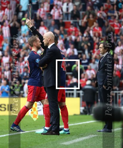 Eindhoven, 15 April 2018
PSV-AJAX, eindstand 3-0 en Landskampioen Seizoen 2017-2018
Siem de Jong krijgt een rode kaart