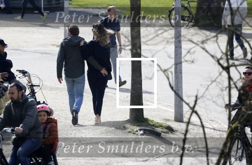 Amsterdam 7 april 2018
Sjoerd v Ramshorst met zijn nieuwe vriendin in het vondelpark