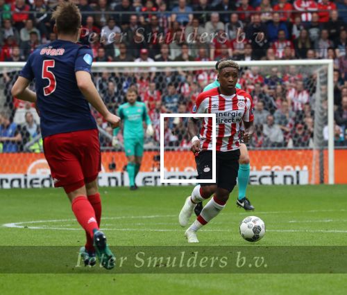 Eindhoven, 15 April 2018
PSV-AJAX, eindstand 3-0 en Landskampioen Seizoen 2017-2018
Steven Bergwijn