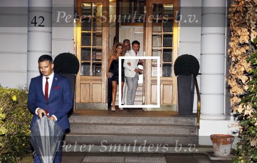 Hamburg 13 april 2018
Sylvie Meis viert haar 40e verjaardag oa met haar vader en moeder en haar broer Daniel. Ze gingen smiddags lunchen in Restaurant Daniel en s avonds was het feest in hotel Radisson Blue in Hamburg.