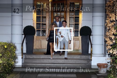 Hamburg 13 april 2018
Sylvie Meis viert haar 40e verjaardag oa met haar vader en moeder en haar broer Daniel. Ze gingen smiddags lunchen in Restaurant Daniel en s avonds was het feest in hotel Radisson Blue in Hamburg.