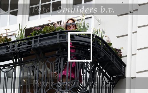 Hamburg 13 april 2018
Sylvie Meis viert haar 40e verjaardag oa met haar vader en moeder en haar broer Daniel. Ze gingen smiddags lunchen in Restaurant Daniel en s avonds was het feest in hotel Radisson Blue in Hamburg. Sylvie Meis op balkon van haar bedrijf