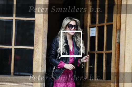 Hamburg 13 april 2018
Sylvie Meis viert haar 40e verjaardag oa met haar vader en moeder en haar broer Daniel. Ze gingen smiddags lunchen in Restaurant Daniel en s avonds was het feest in hotel Radisson Blue in Hamburg.