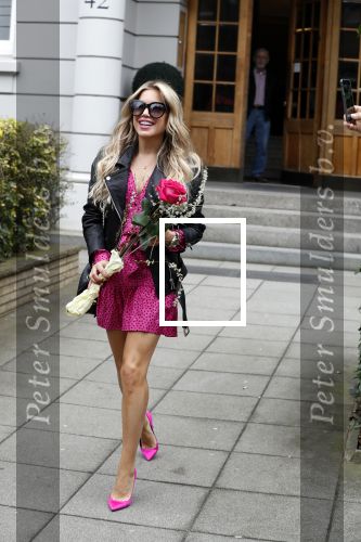 Hamburg 13 april 2018
Sylvie Meis viert haar 40e verjaardag oa met haar vader en moeder en haar broer Daniel. Ze gingen smiddags lunchen in Restaurant Daniel en s avonds was het feest in hotel Radisson Blue in Hamburg.