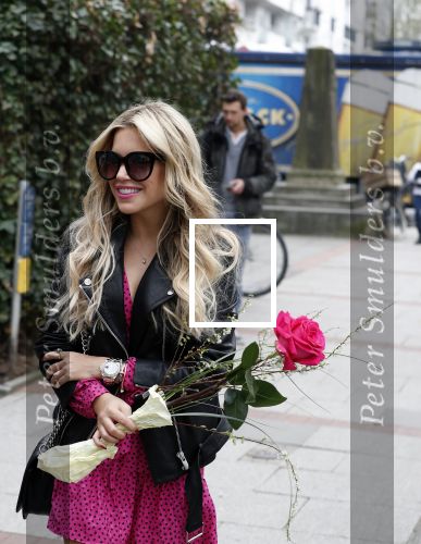 Hamburg 13 april 2018
Sylvie Meis viert haar 40e verjaardag oa met haar vader en moeder en haar broer Daniel. Ze gingen smiddags lunchen in Restaurant Daniel en s avonds was het feest in hotel Radisson Blue in Hamburg.