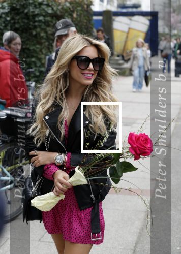 Hamburg 13 april 2018
Sylvie Meis viert haar 40e verjaardag oa met haar vader en moeder en haar broer Daniel. Ze gingen smiddags lunchen in Restaurant Daniel en s avonds was het feest in hotel Radisson Blue in Hamburg.